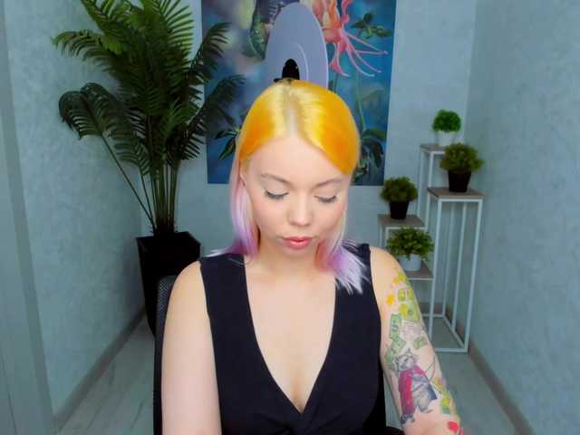 FunnyVibe live cam on BongaCams