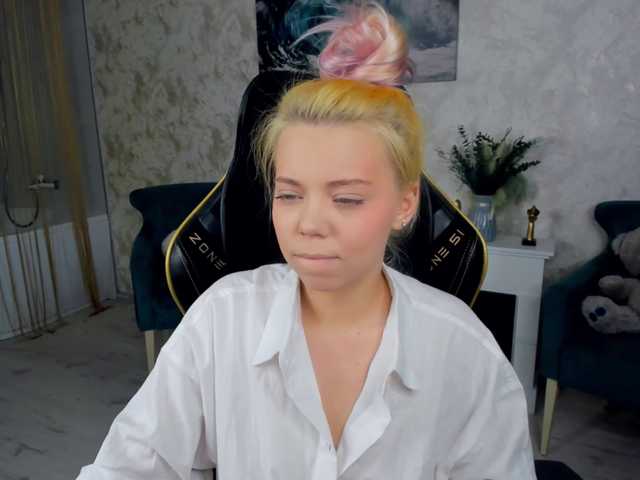 FunnyVibe live cam on BongaCams