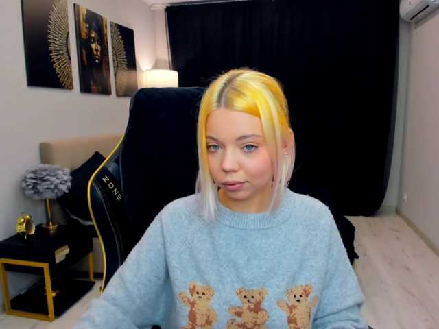 FunnyVibe live cam preview