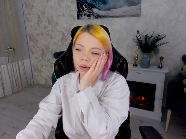 FunnyVibe live cam on BongaCams