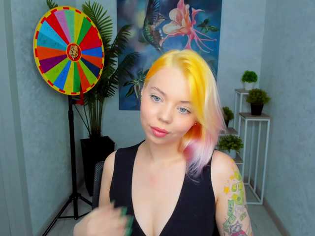 FunnyVibe live cam on BongaCams