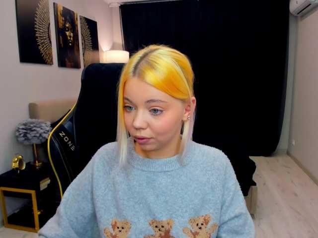 FunnyVibe live cam preview