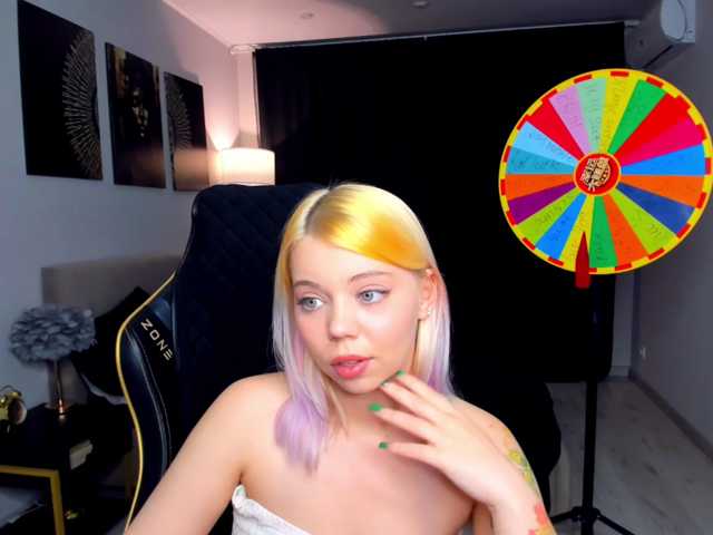 FunnyVibe live cam on BongaCams