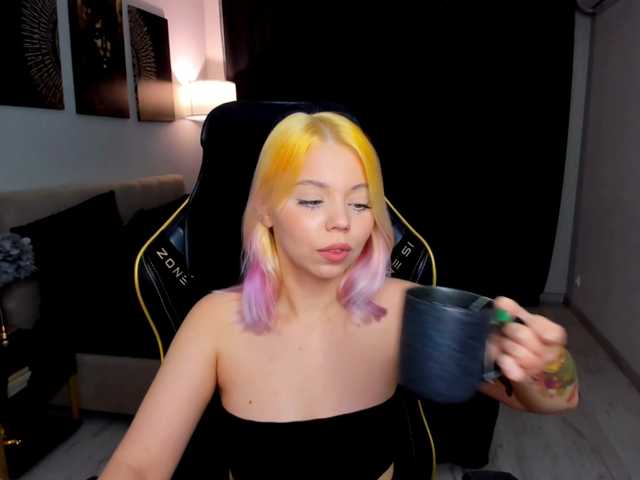 FunnyVibe live cam on BongaCams