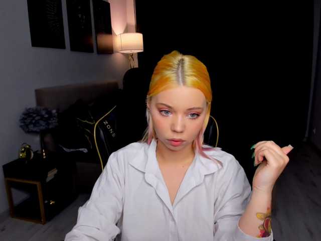 FunnyVibe live cam on BongaCams