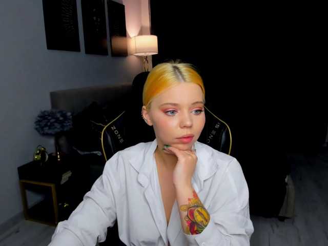 FunnyVibe live cam on BongaCams