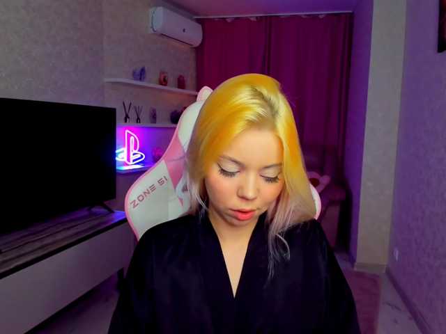 FunnyVibe live cam on BongaCams
