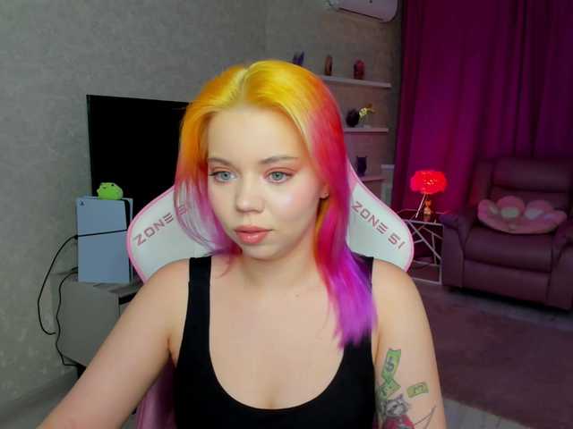 FunnyVibe live cam on BongaCams