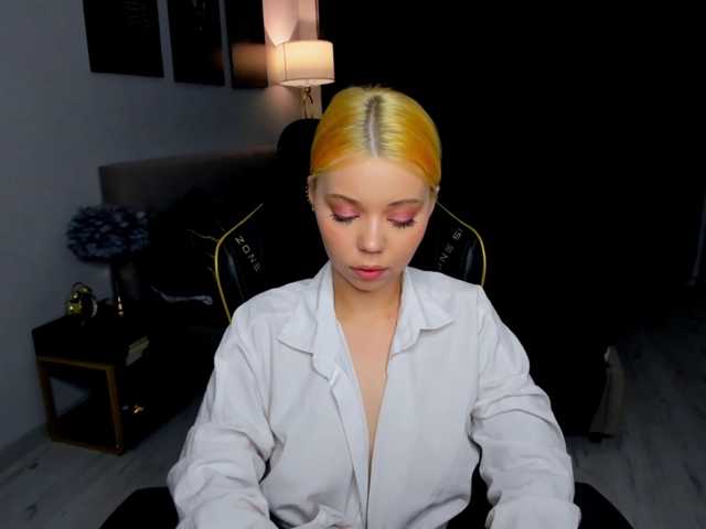 FunnyVibe live cam on BongaCams