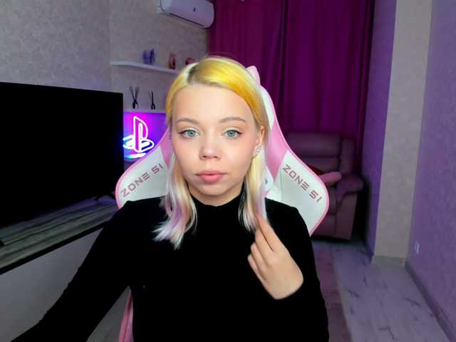 FunnyVibe live cam preview