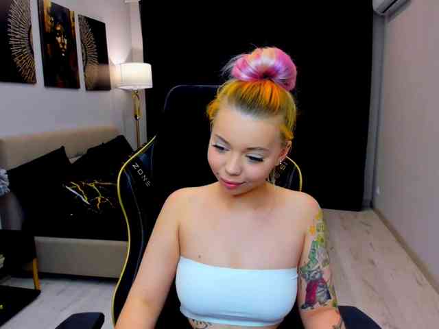 FunnyVibe webcam