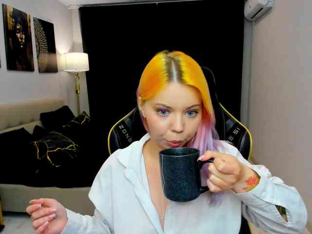 FunnyVibe webcam