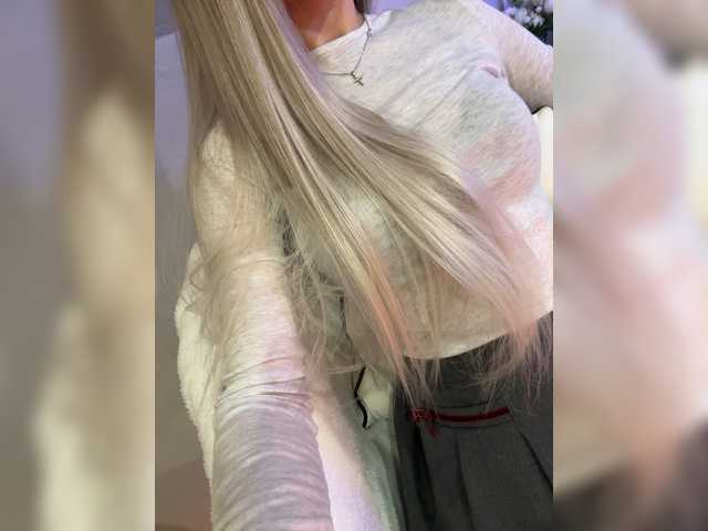 HollyPolly111 live cam