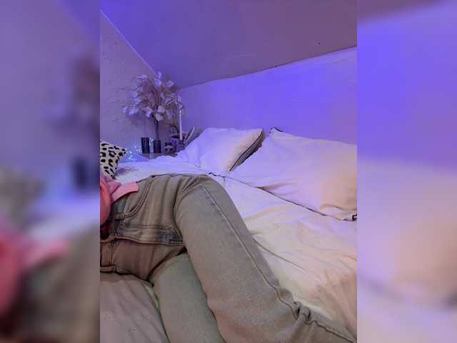 HollyPolly111 live cam on BongaCams