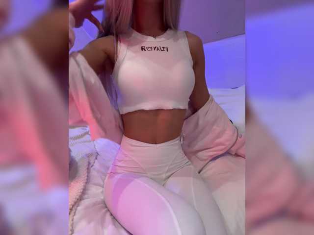HollyPolly111 live cam on BongaCams