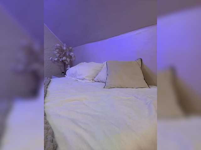 HollyPolly111 live cam on BongaCams