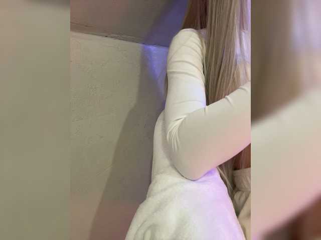  HollyPolly111 chat room
