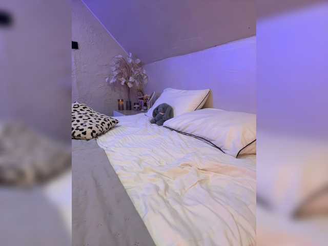 HollyPolly111 live cam on BongaCams