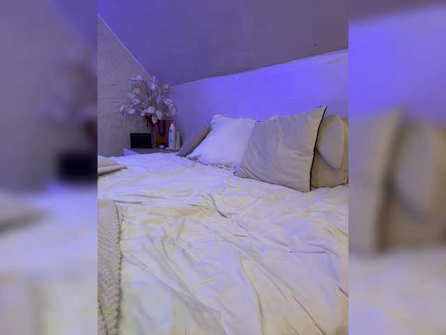PauLiiine live cam preview