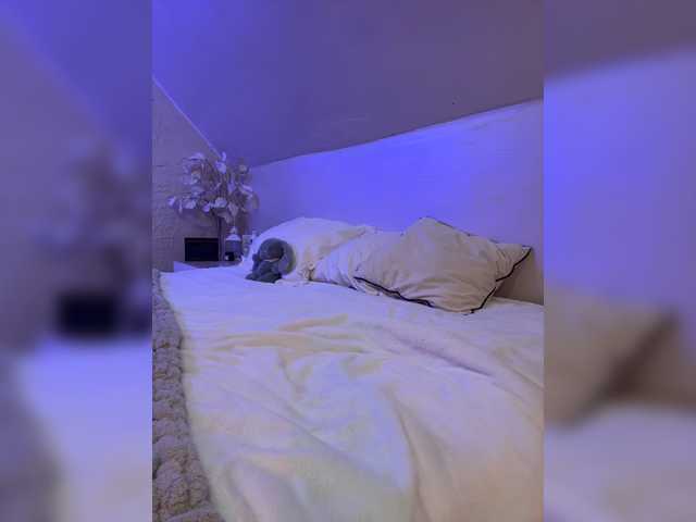 HollyPolly111 live cam on BongaCams