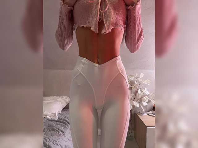 hollypolly111 cam belle