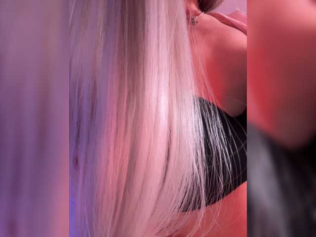 HollyPolly111 live cam on BongaCams