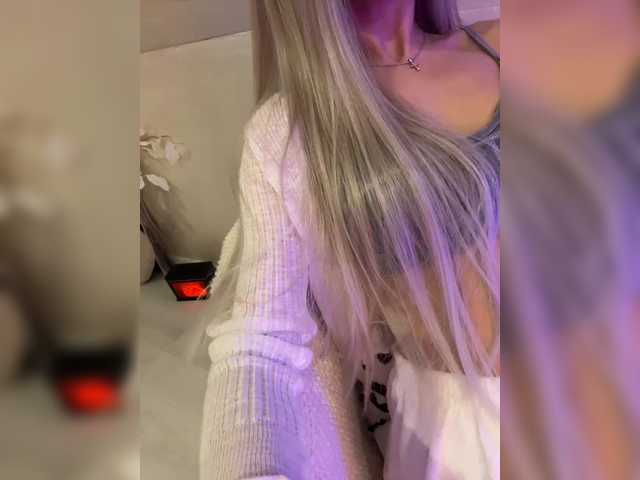  HollyPolly111 chat room