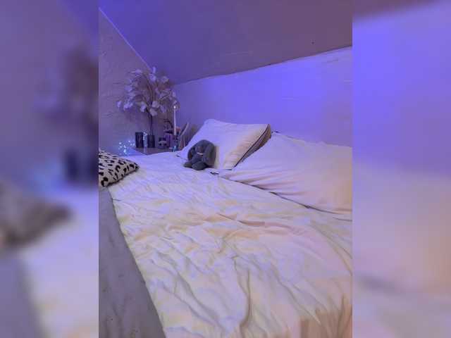 HollyPolly111 live cam on BongaCams