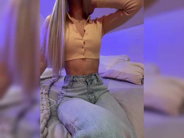HollyPolly111 live cam on BongaCams