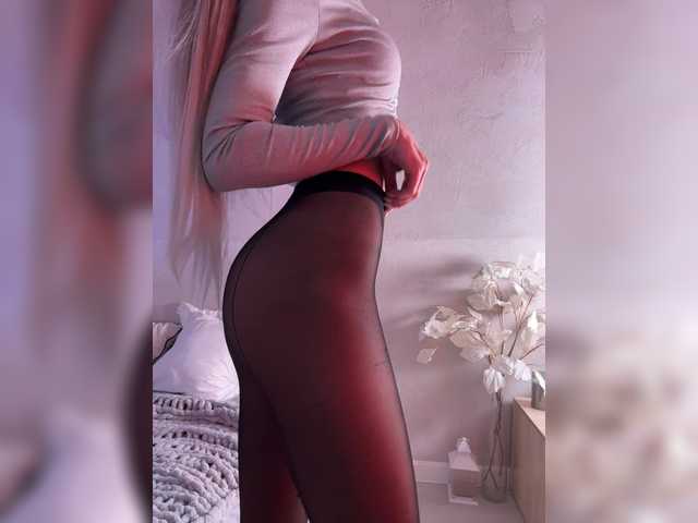 HollyPolly111 live cam on BongaCams