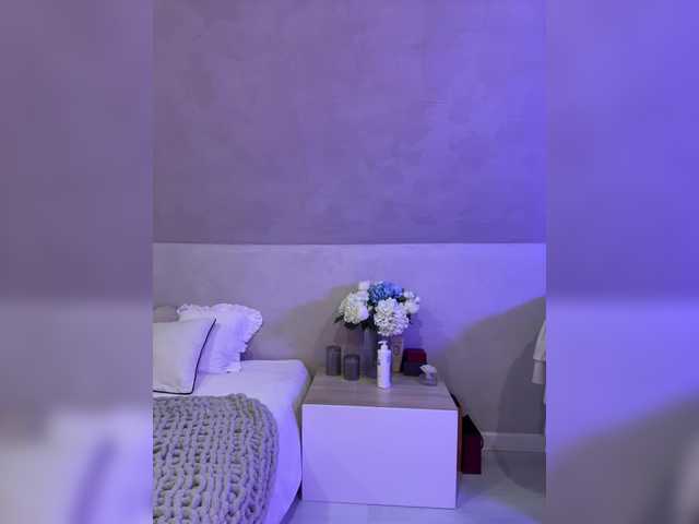 HollyPolly111 live cam on BongaCams