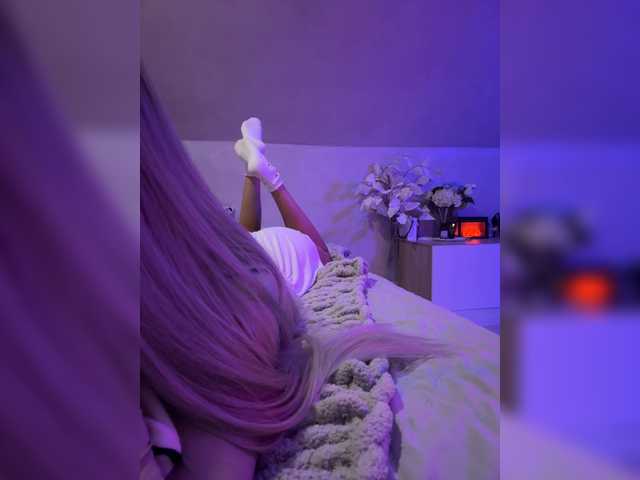 HollyPolly111 live cam on BongaCams