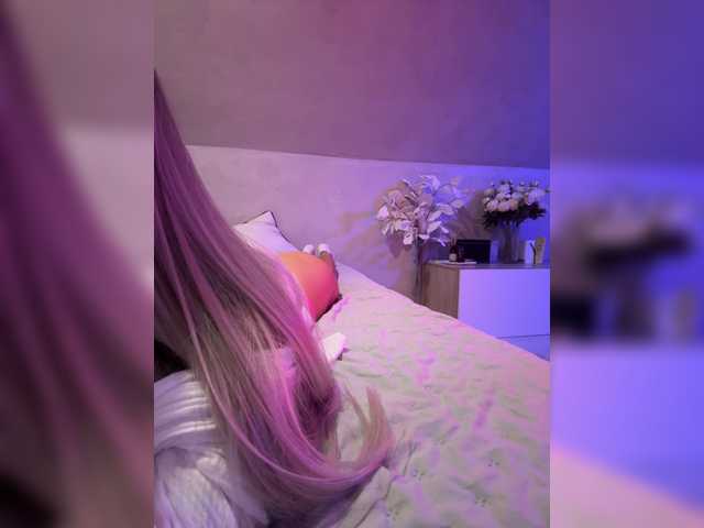 HollyPolly111 live cam on BongaCams