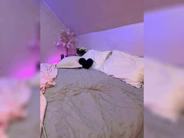 PauLiiine live cam preview