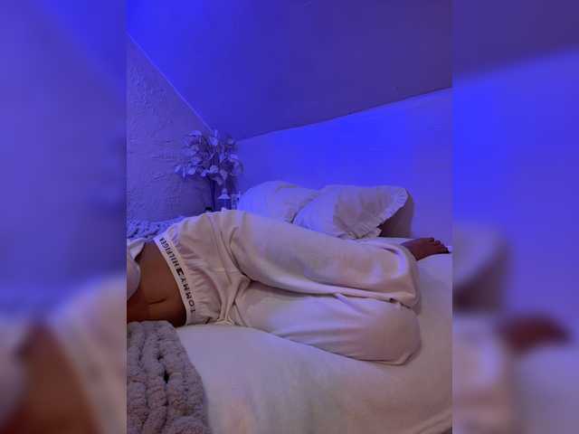 HollyPolly111 live cam