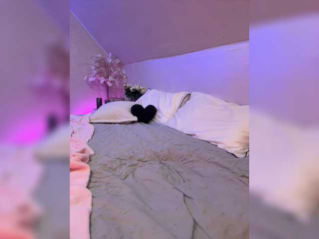 PauLiiine live cam preview