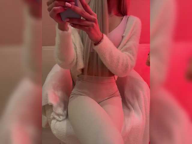 модель HollyPolly111