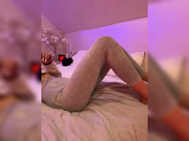 HollyPolly111 live cam on BongaCams