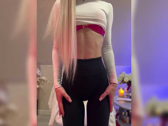 HollyPolly111's BongaCams show and profile