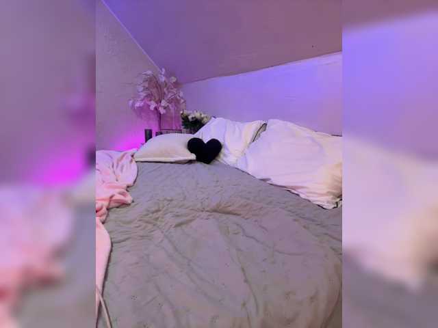 PauLiiine live cam preview