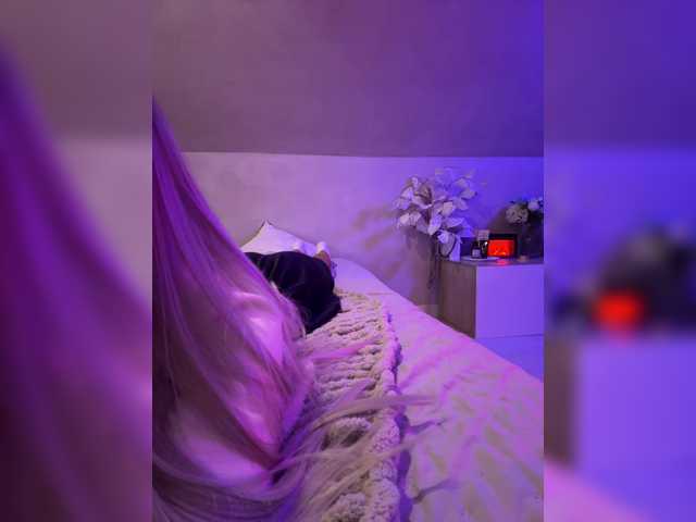 HollyPolly111 live cam on BongaCams