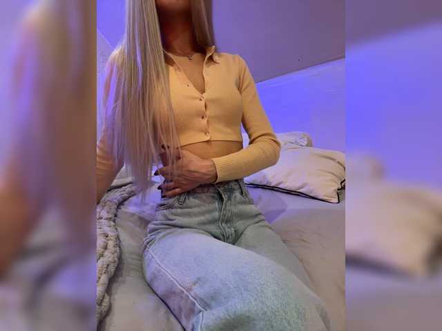 HollyPolly111 live cam on BongaCams