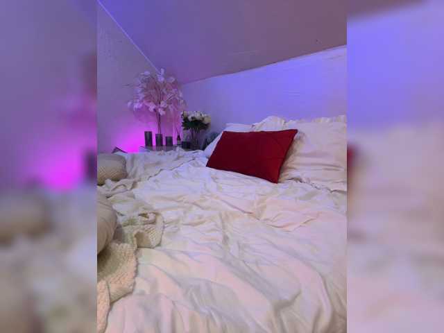 HollyPolly111 live cam on BongaCams