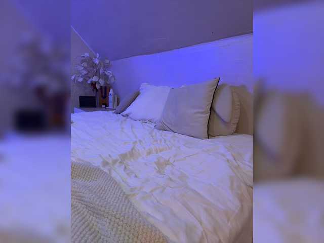 HollyPolly111 live cam on BongaCams