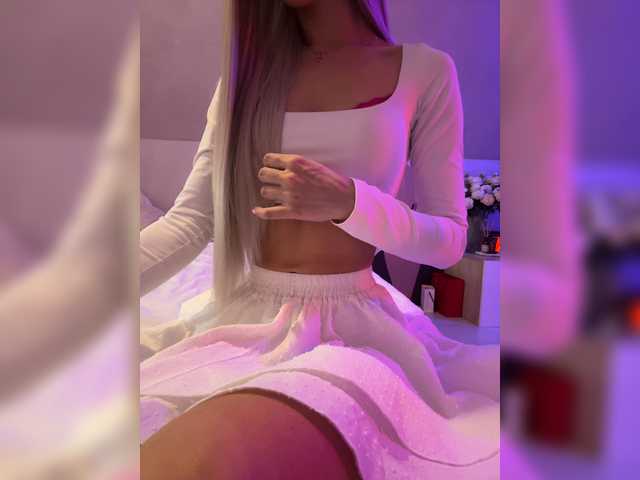 HollyPolly111 live cam on BongaCams