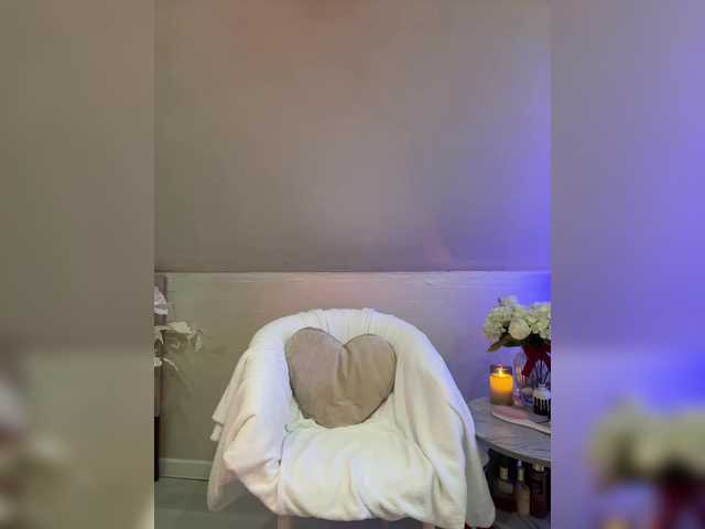 HollyPolly111's BongaCams show and profile