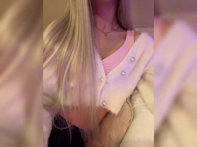 HollyPolly111's BongaCams show and profile