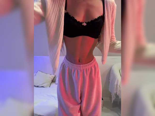 HollyPolly111 live cam on BongaCams