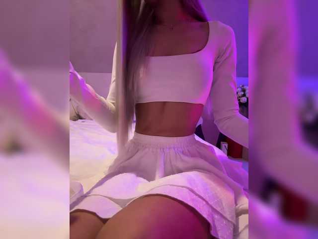 HollyPolly111 live cam on BongaCams