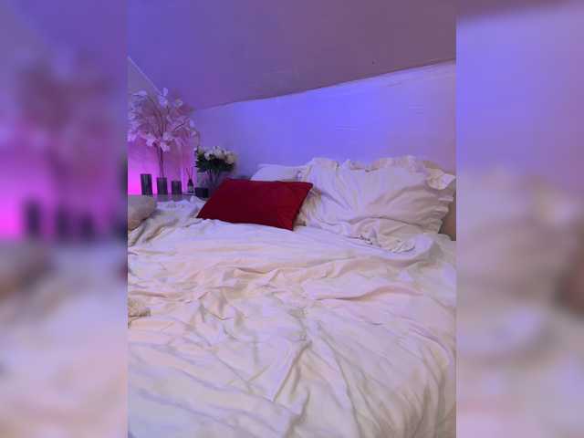 HollyPolly111 live cam